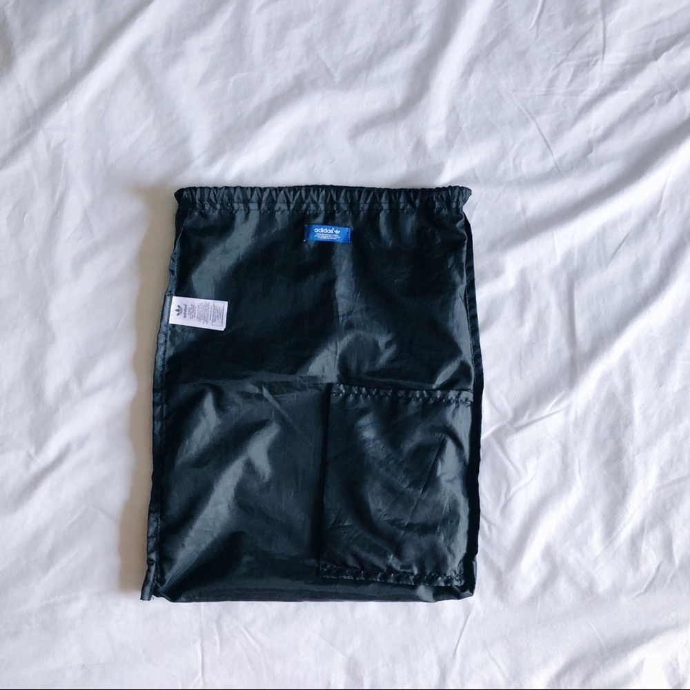 Adidas Drawstring Bag - Picture 3 of 4
